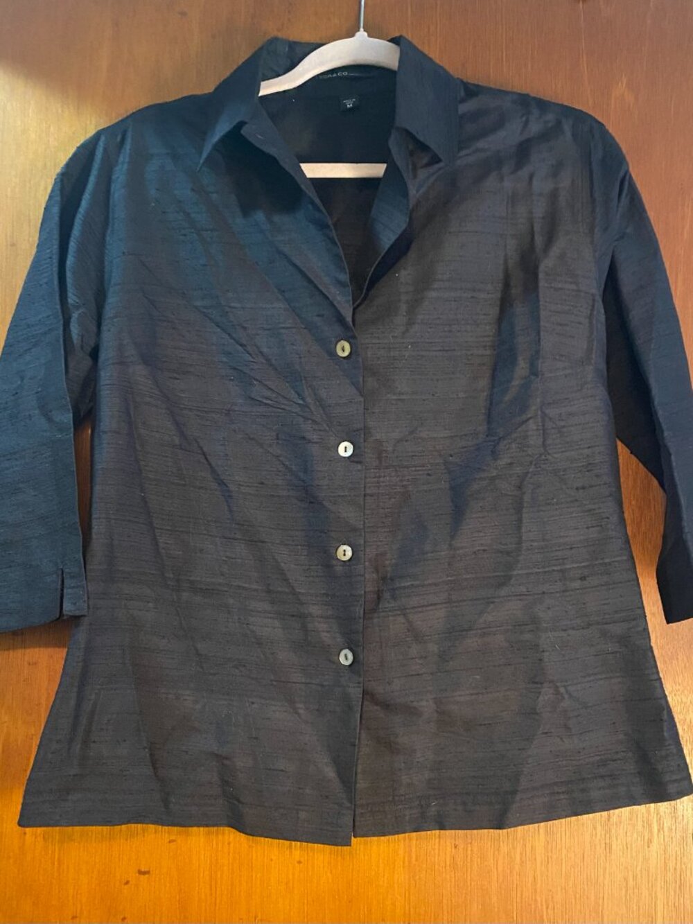 Isda & Co. Women's M Black 100% Silk 3/4 Sleeve Blouse Button Up